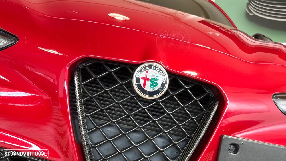 Alfa Romeo Giulia 2.9 V6 Bi-Turbo AT8 Quadrifoglio - 12