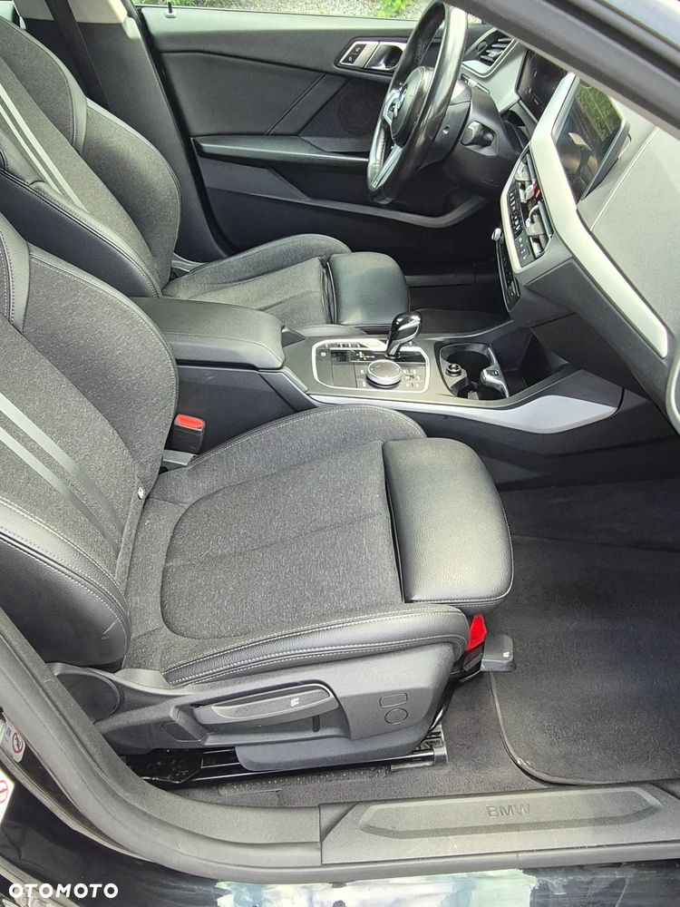 BMW Seria 2 218i M Sport sport - 16