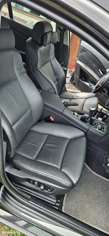 BMW Seria 5 525d - 5
