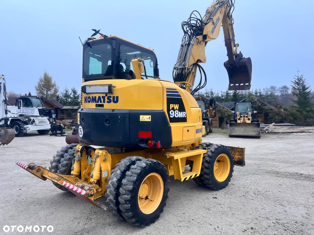 Komatsu 4x4x4 ramię łamane Koparka kołowa KOMATSU  PW98MR-8 10ton 4x4x4 ośki skrętne Ramię 3x łamane BEZ DPF i ADBLUE 4 cyl dodatkowe wyjścia hydr Pług Podpory 2012 szybka zwinna Prosto z importu 1 właściciel Cat TEREX Liebherr Wacker Pw 98 Mr 8 11 - 40