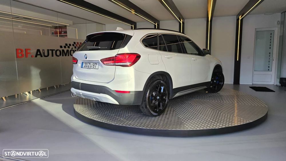 BMW X1 16 d sDrive Auto Line Sport - 16