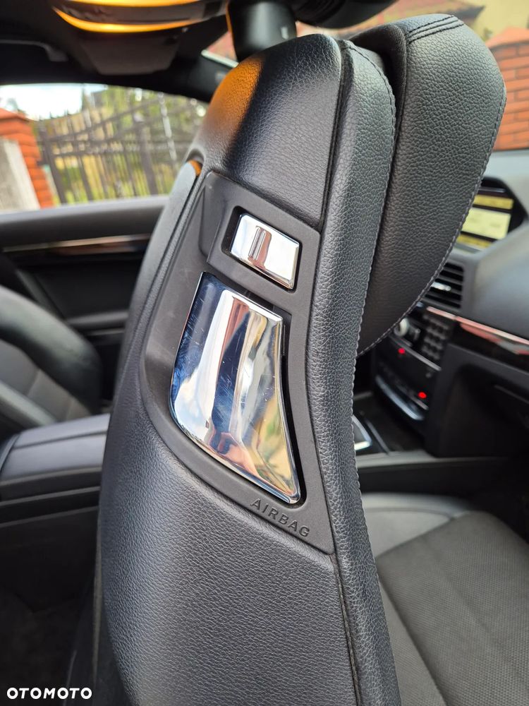 Mercedes-Benz Klasa E 250 CDI DPF Coupe BlueEFFICIENCY Avantgarde - 39