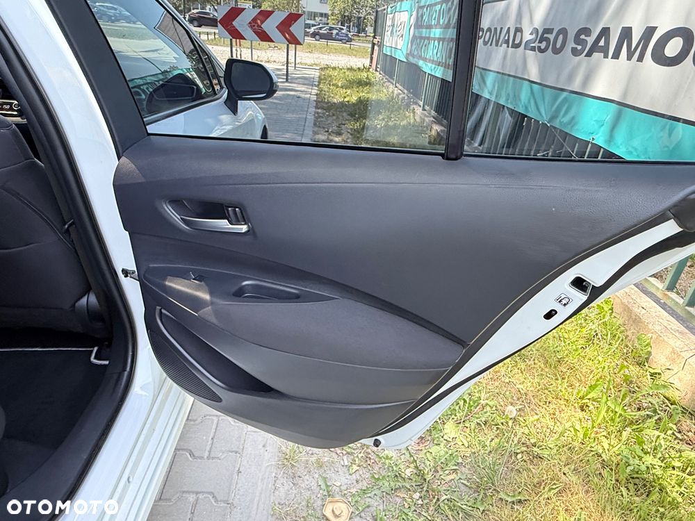 Toyota Corolla 1.8 Hybrid Comfort - 23