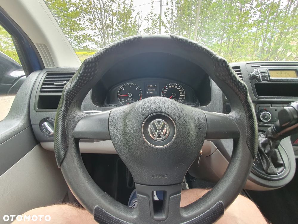 Volkswagen Caravelle - 15
