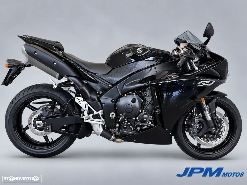 Yamaha YZF R1 - 3