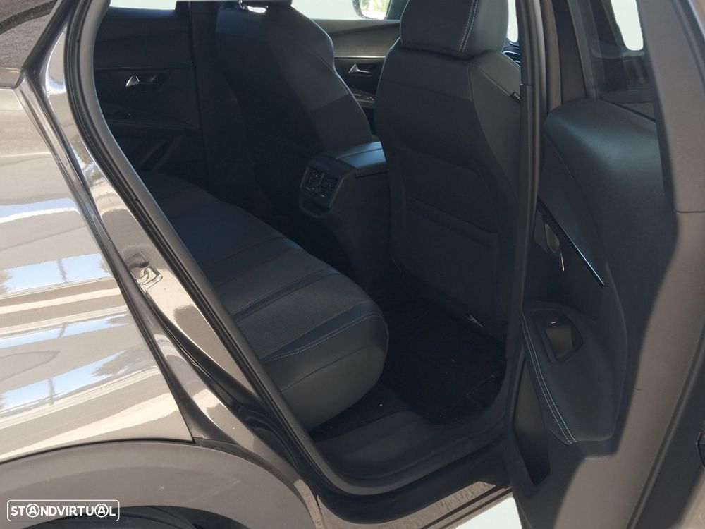 Peugeot 3008 1.5 BlueHDi Allure Pack EAT8 - 12