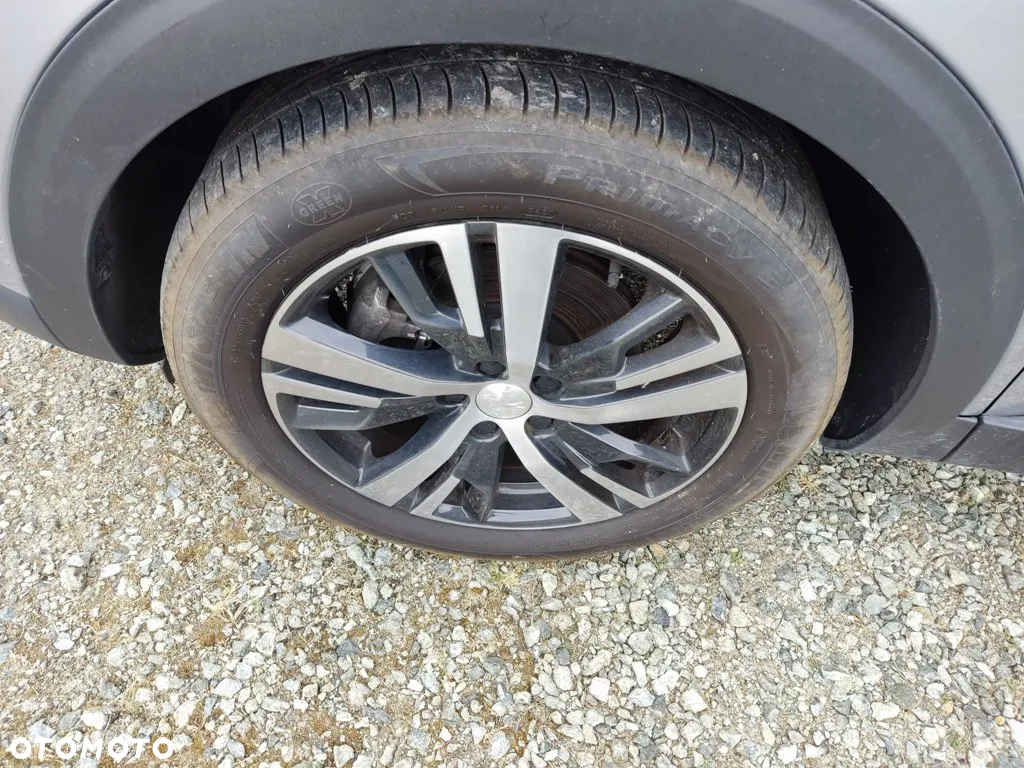 Peugeot 5008 1.5 BlueHDI Allure S&S EAT8 - 6