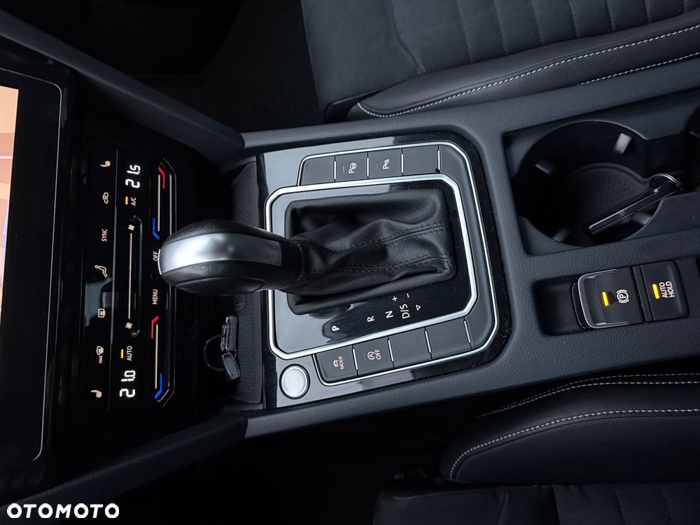 Volkswagen Passat 2.0 TSI Elegance DSG - 34