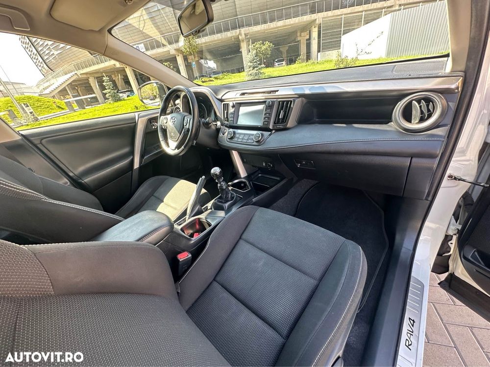 Toyota RAV4 D-4D 4x4 Executive - 7