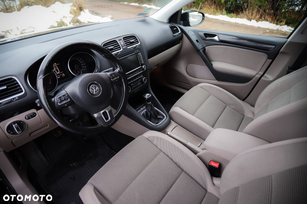 Volkswagen Golf 2.0 TDI Highline - 14