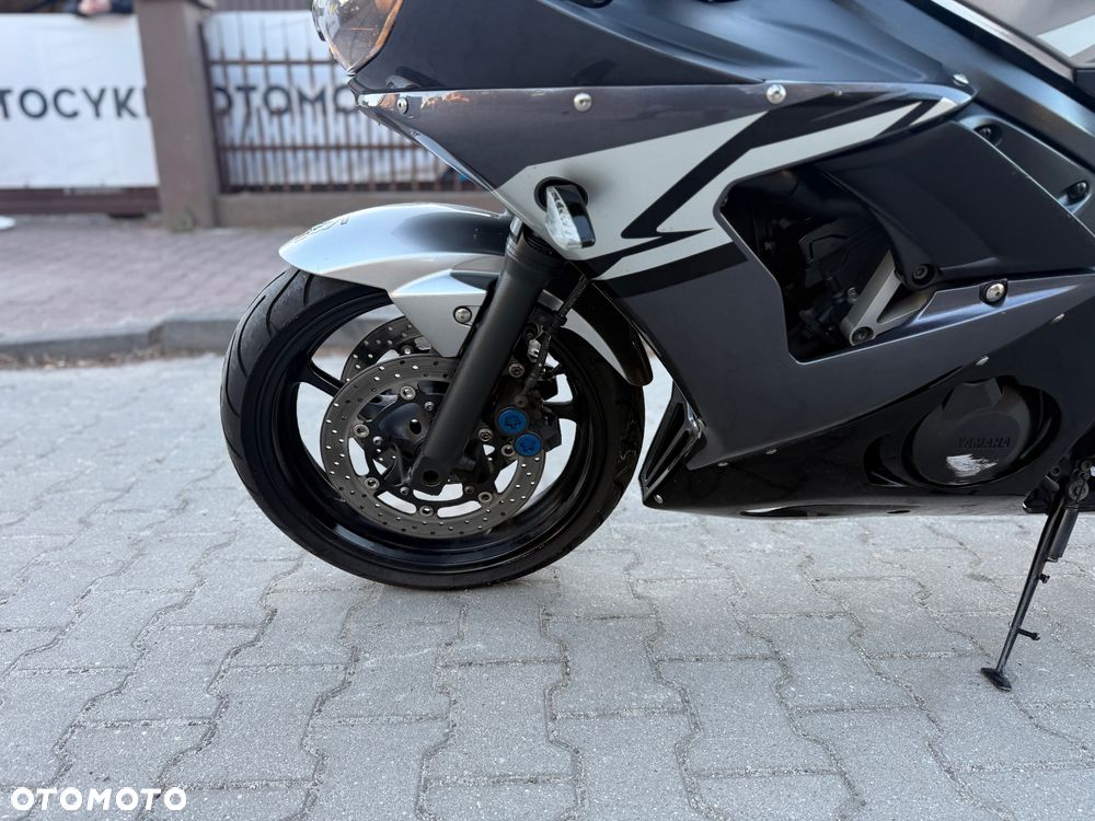 Yamaha R6 - 20