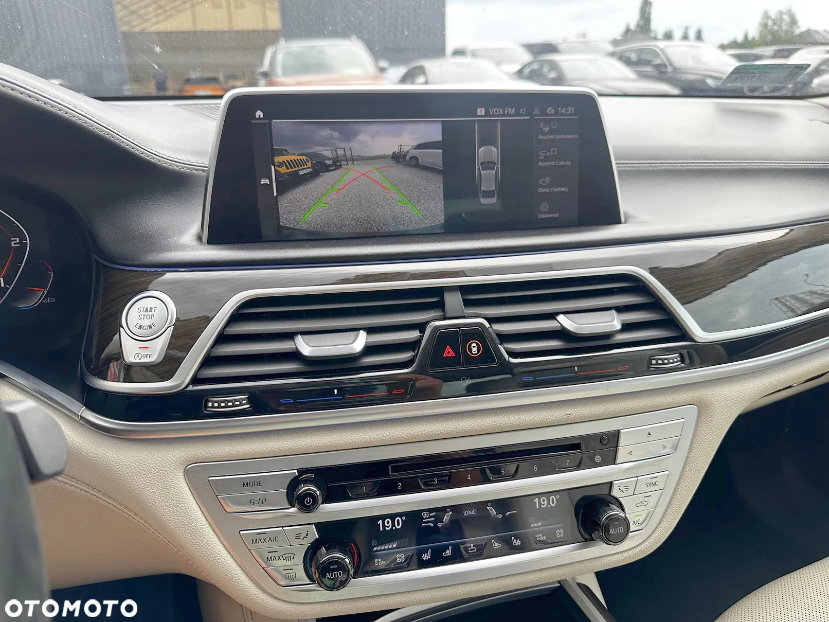 BMW Seria 7 740Ld xDrive sport - 12