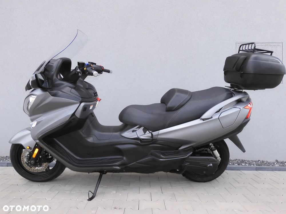 Suzuki Burgman - 22