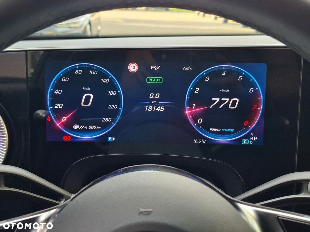 Mercedes-Benz CLA - 24
