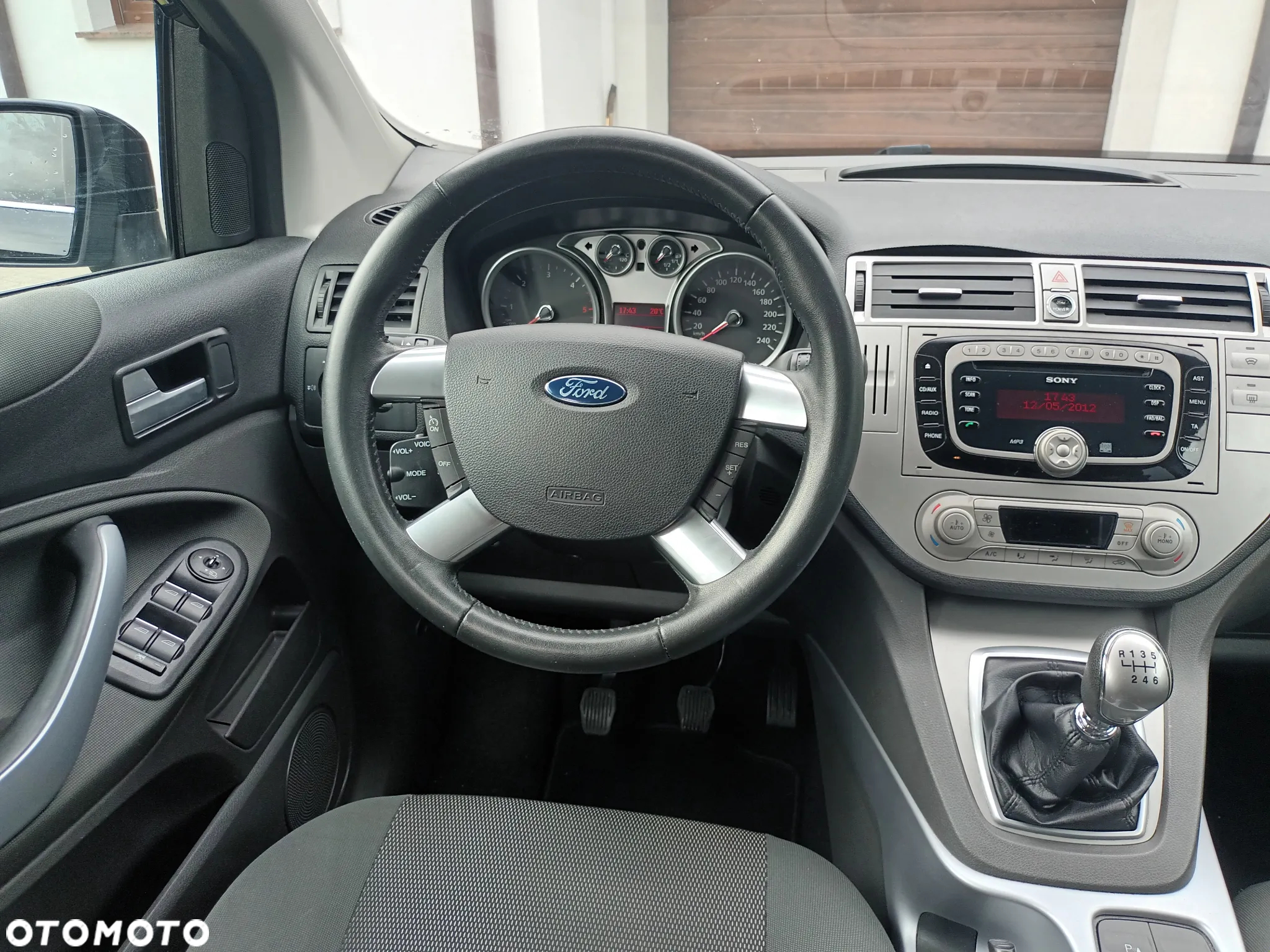 Ford Kuga - 11