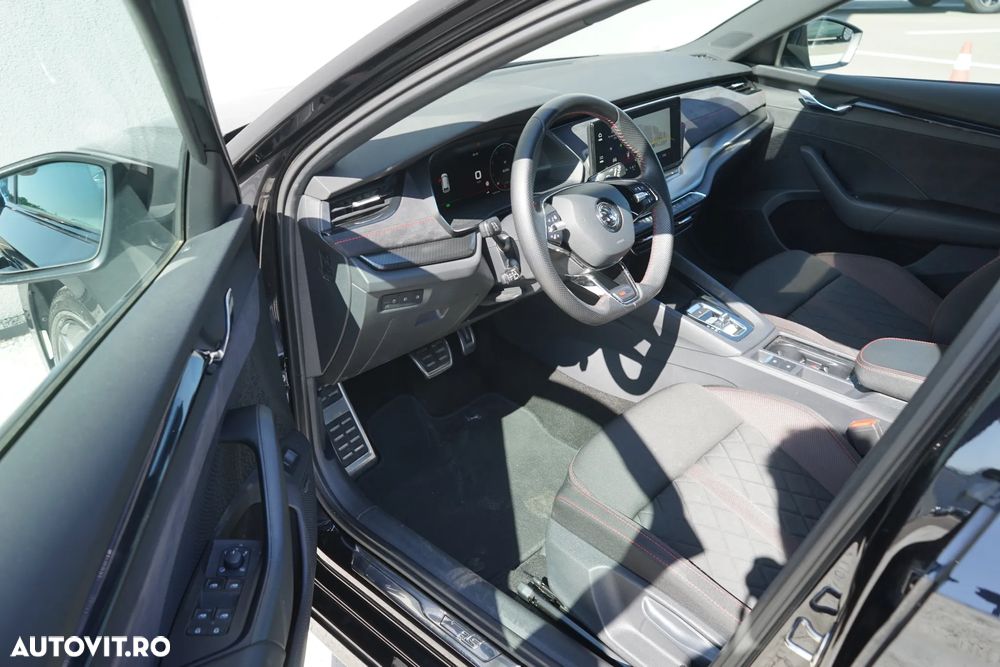 Skoda Octavia Combi 2.0 TDI DSG 4x4 RS - 10