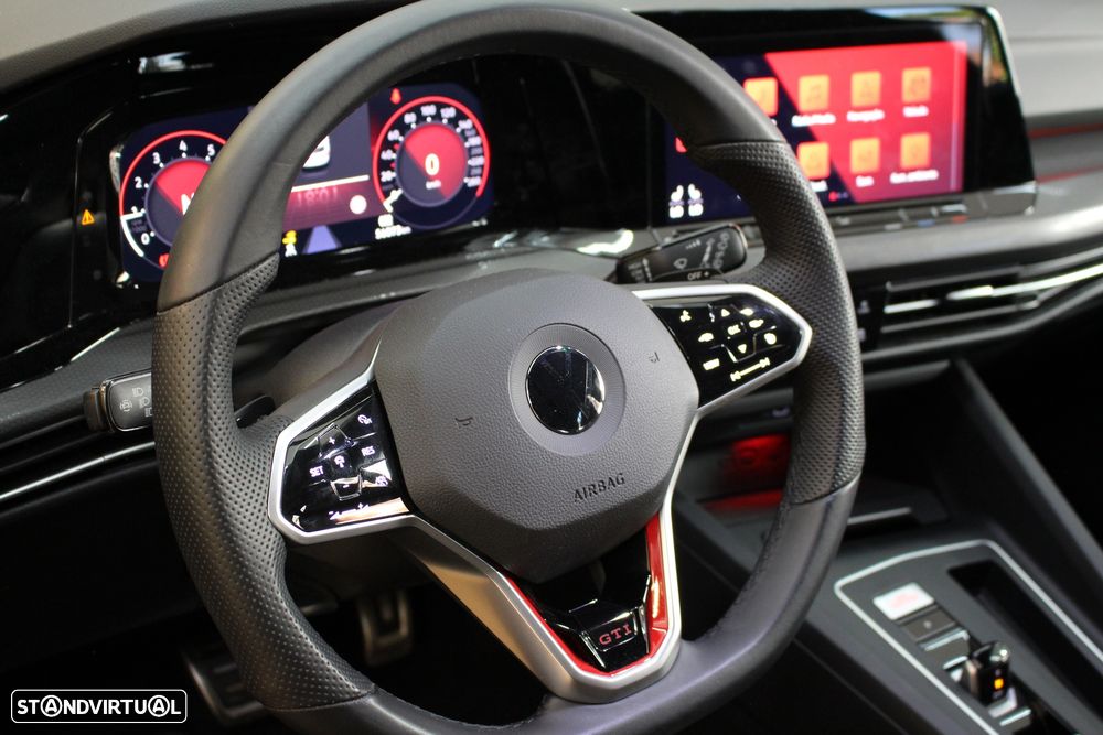 VW Golf 2.0 TSI GTI DSG - 40
