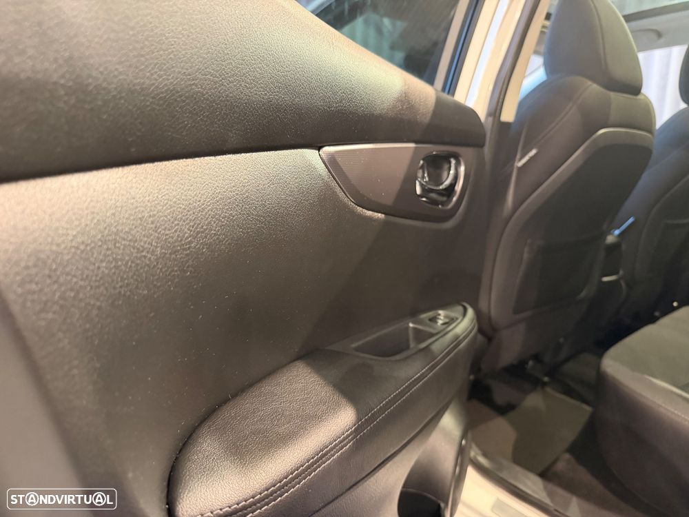 Nissan Qashqai 1.5 dCi Tekna - 26
