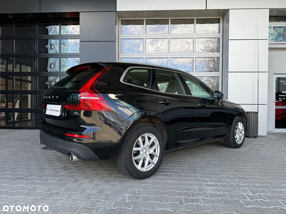 Volvo XC 60 T4 Momentum Pro - 9