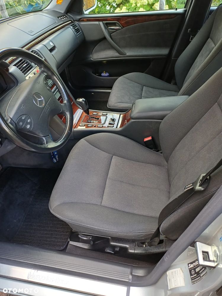 Mercedes-Benz Klasa E - 17