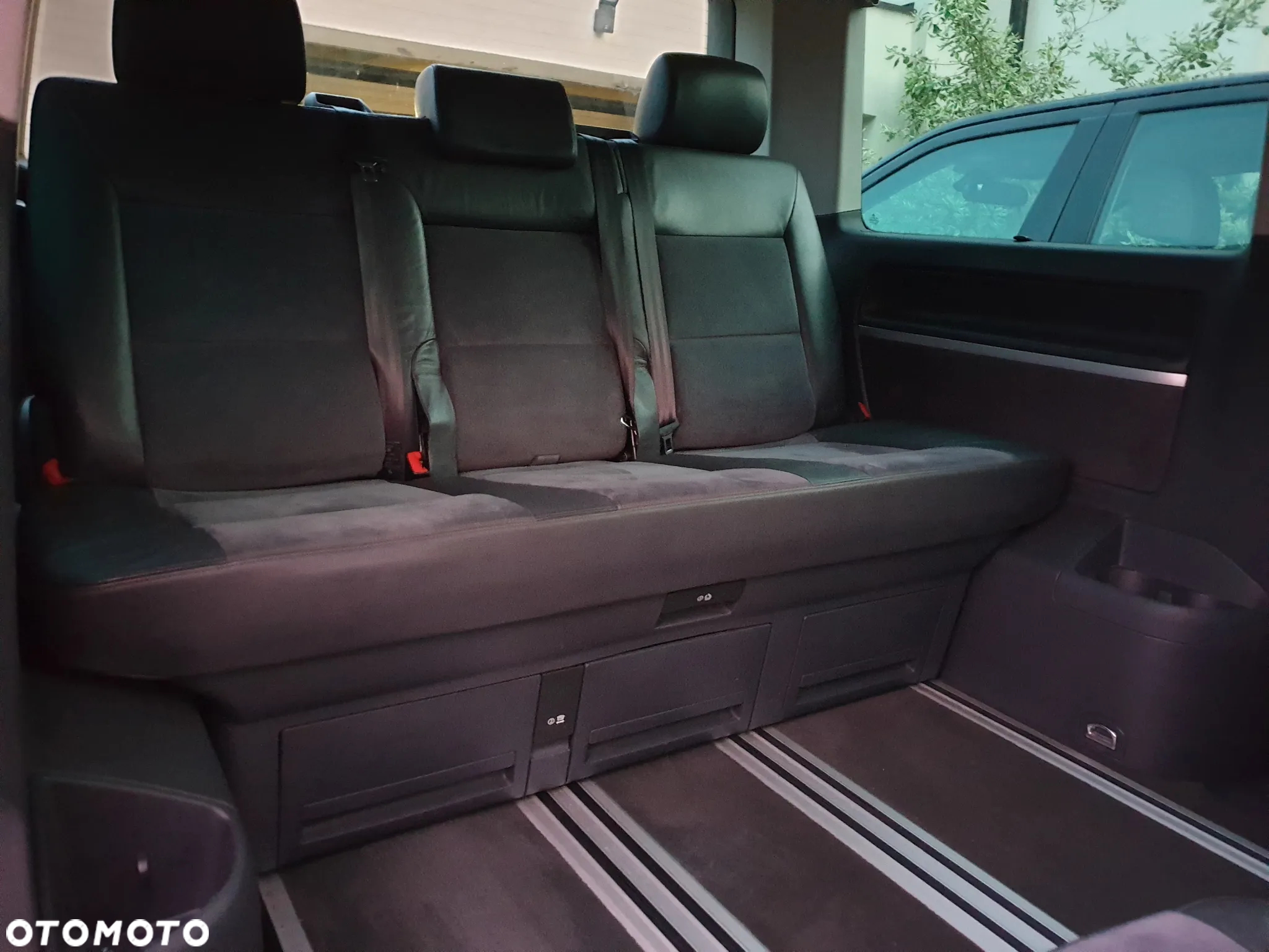 Volkswagen Multivan - 6