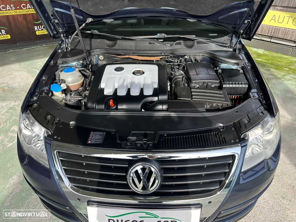 VW Passat 2.0 TDI Confortline - 10