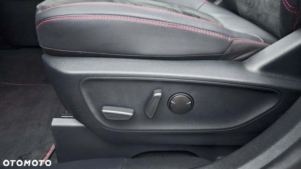 Ford Kuga 2.5 Duratec PHEV TITANIUM X - 21