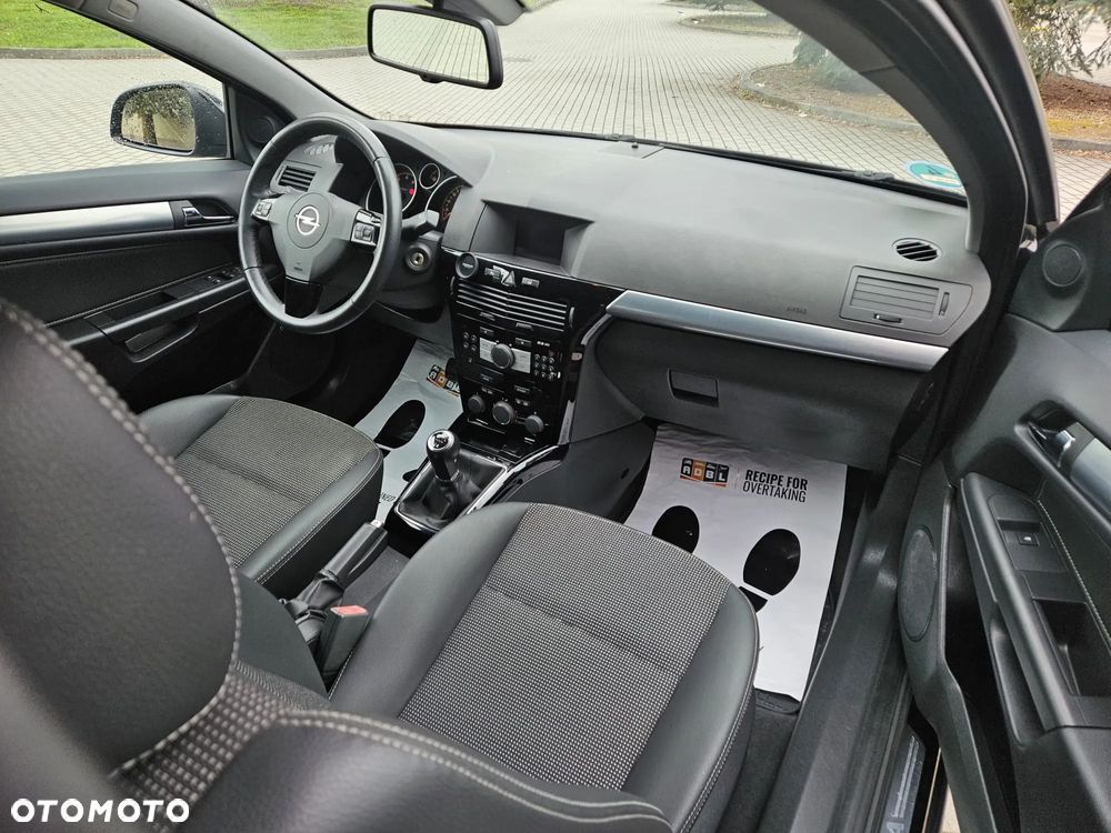 Opel Astra 1.8 Cosmo - 17