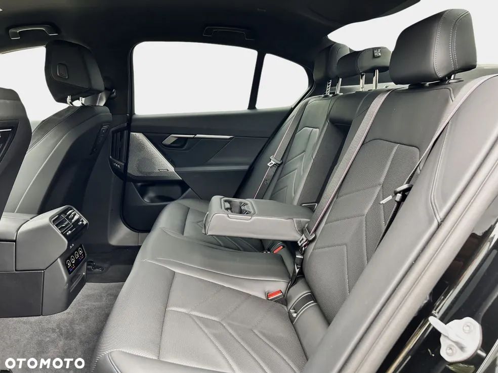 BMW Seria 5 - 35