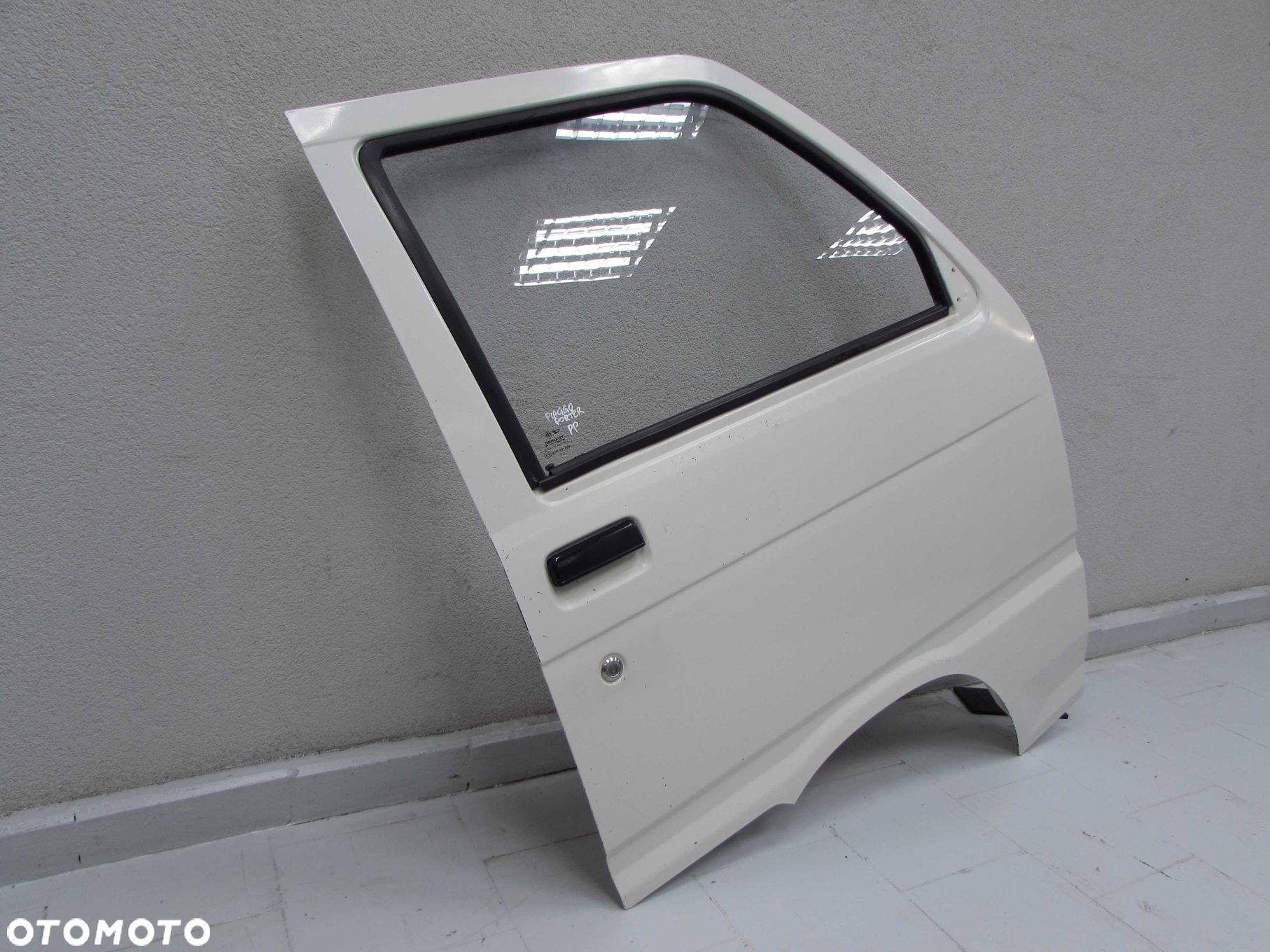 PIAGGIO PORTER QUARGO PFAU 98- DRZWI PRAWE PRZOD KPL - 2