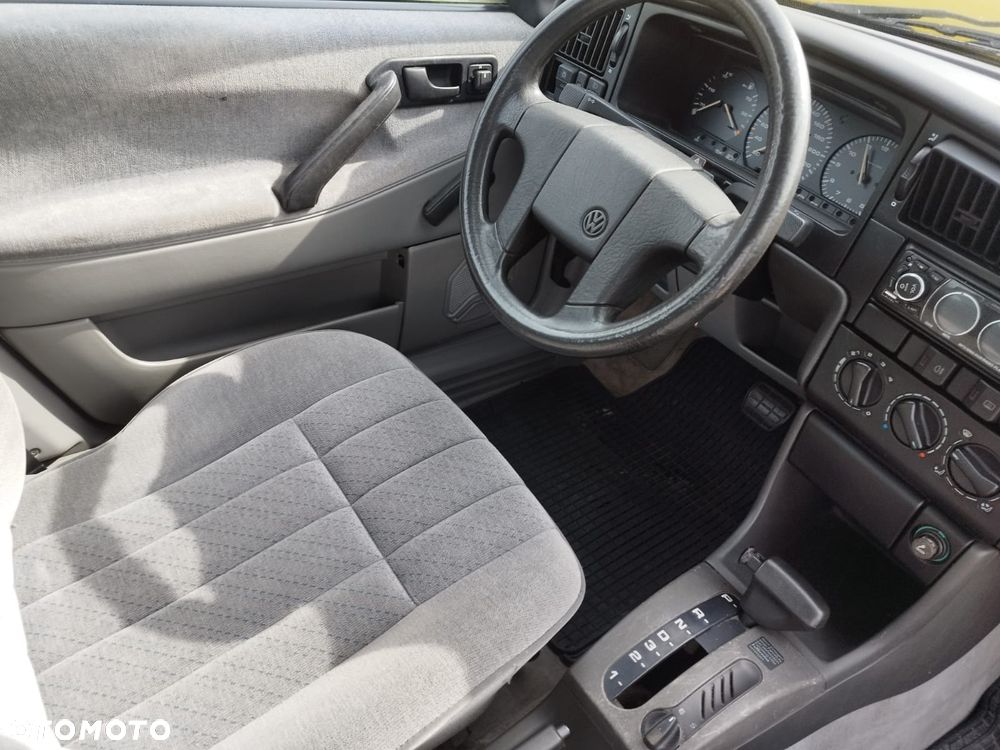 Volkswagen Passat 2.0 GL - 19