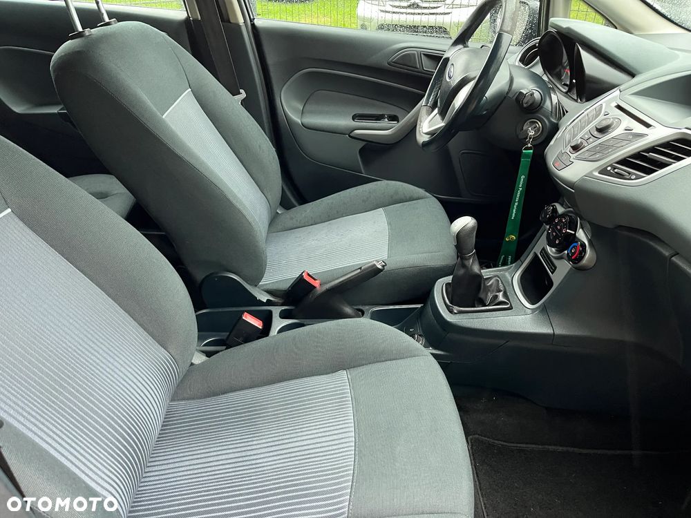 Ford Fiesta 1.25 Celebration - 16