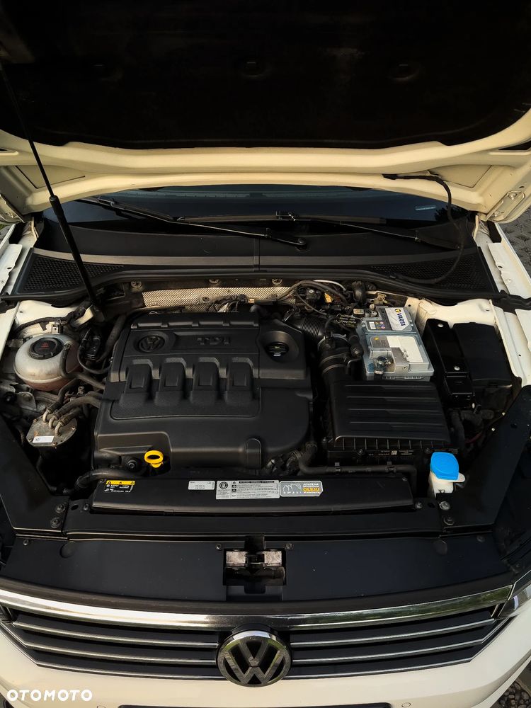 Volkswagen Passat - 9