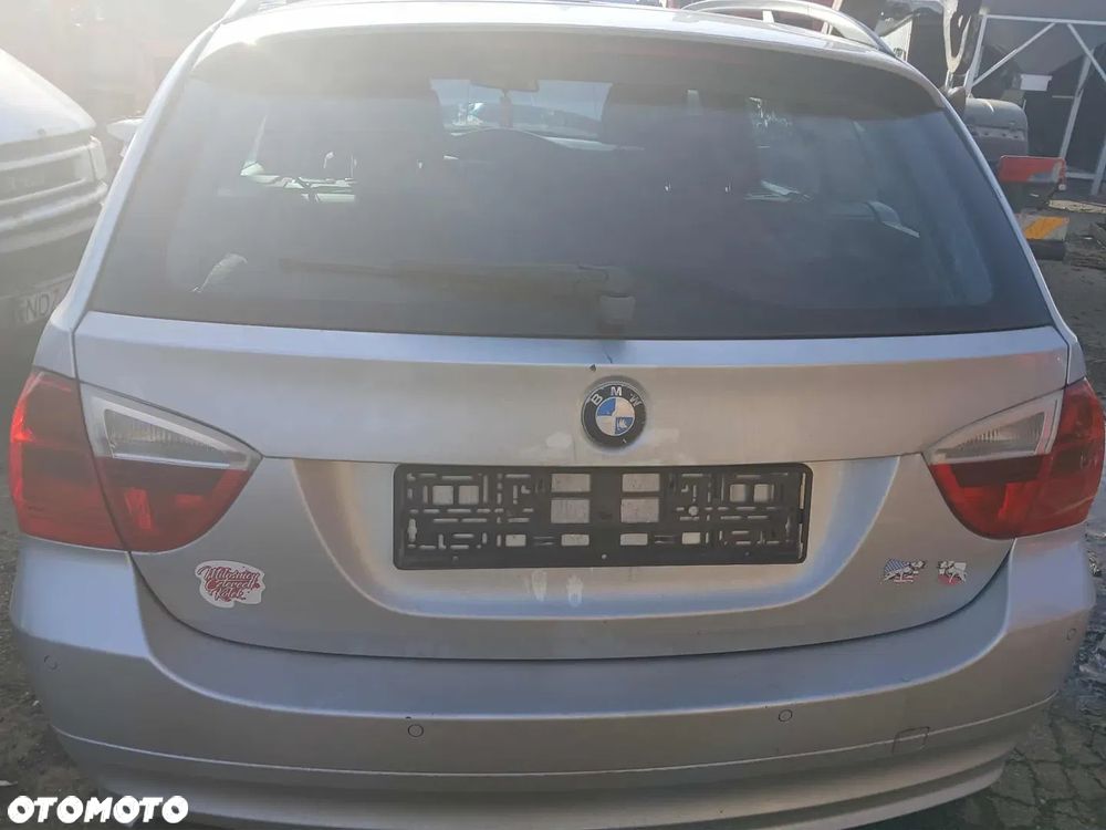 BMW E91 kombi klapa bagażnika kod lakieru Titansilber - 1