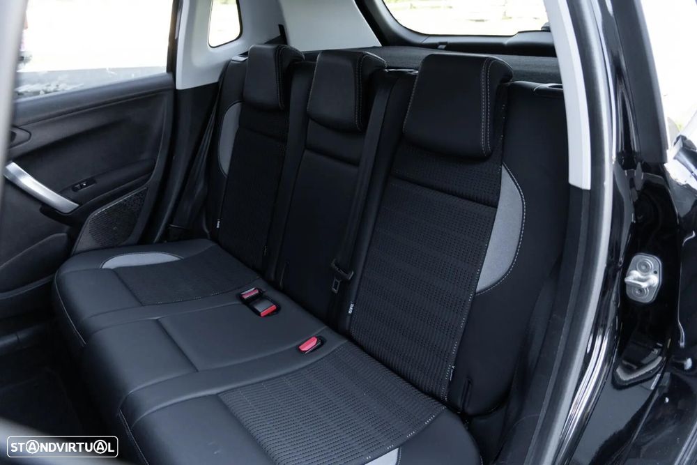 Peugeot 2008 1.2 PureTech Signature - 20