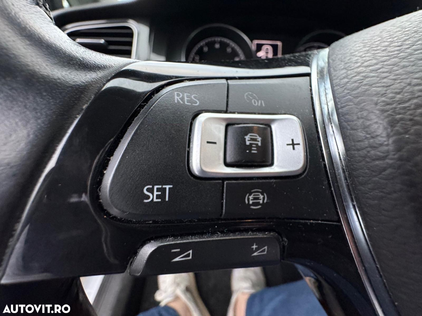 Volkswagen Golf 1.0 TSI Comfortline - 10