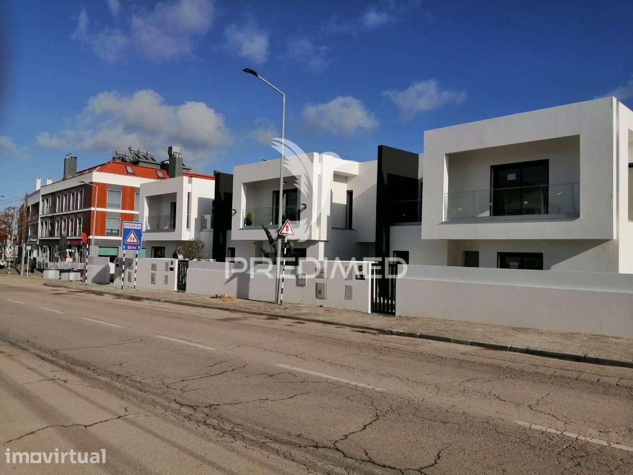 Moradia T4 Com Piscina - Grande imagem: 2/13