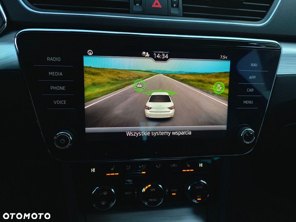 Skoda Superb 2.0 TDI SCR Ambition DSG - 29