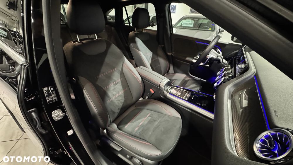 Mercedes-Benz GLA 200 AMG Line - 29