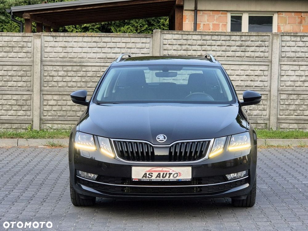 Skoda Octavia 2.0 TDI DSG Style - 23