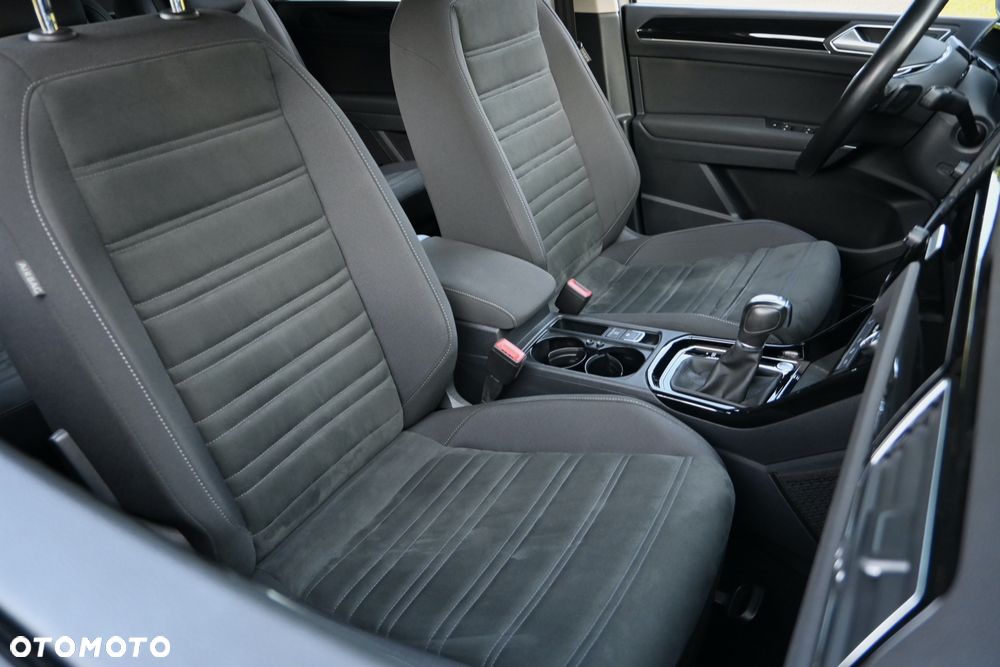 Volkswagen Touran 2.0 TDI SCR (BlueMotion Technology) DSG Highline - 29