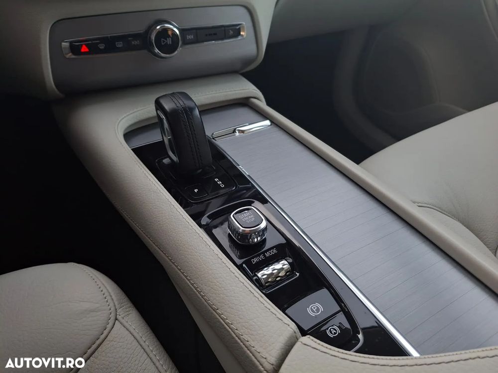 Volvo XC 90 B5 MHEV AWD 7 locuri Momentum - 28