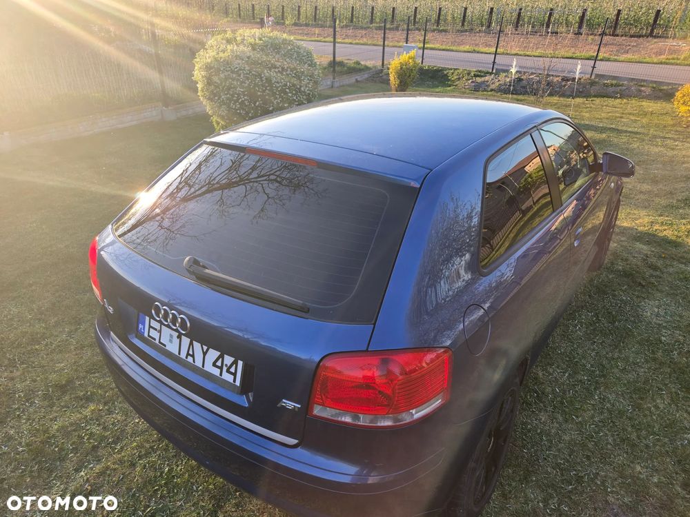 Audi A3 3-drzwiowe 1.6 Ambiente - 11