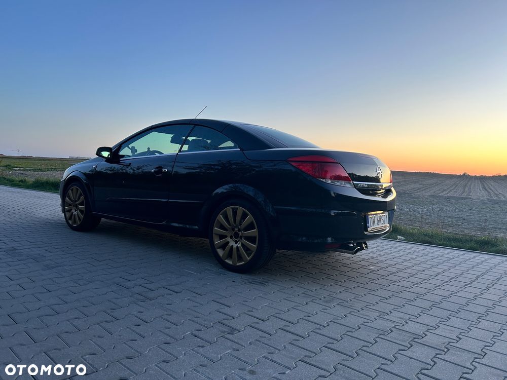 Opel Astra 1.8 Cosmo - 2