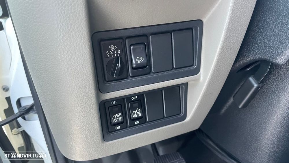 Nissan Cabstar NT 400 3.0 dCI Tri-Basculante - 42