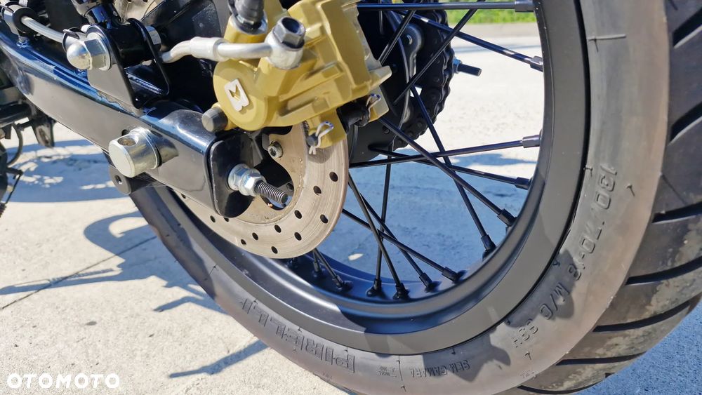 Royal Enfield Continental - 23