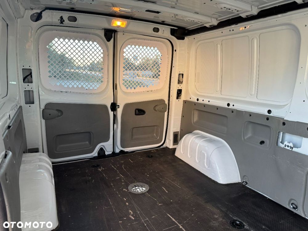 Renault Trafic - 26