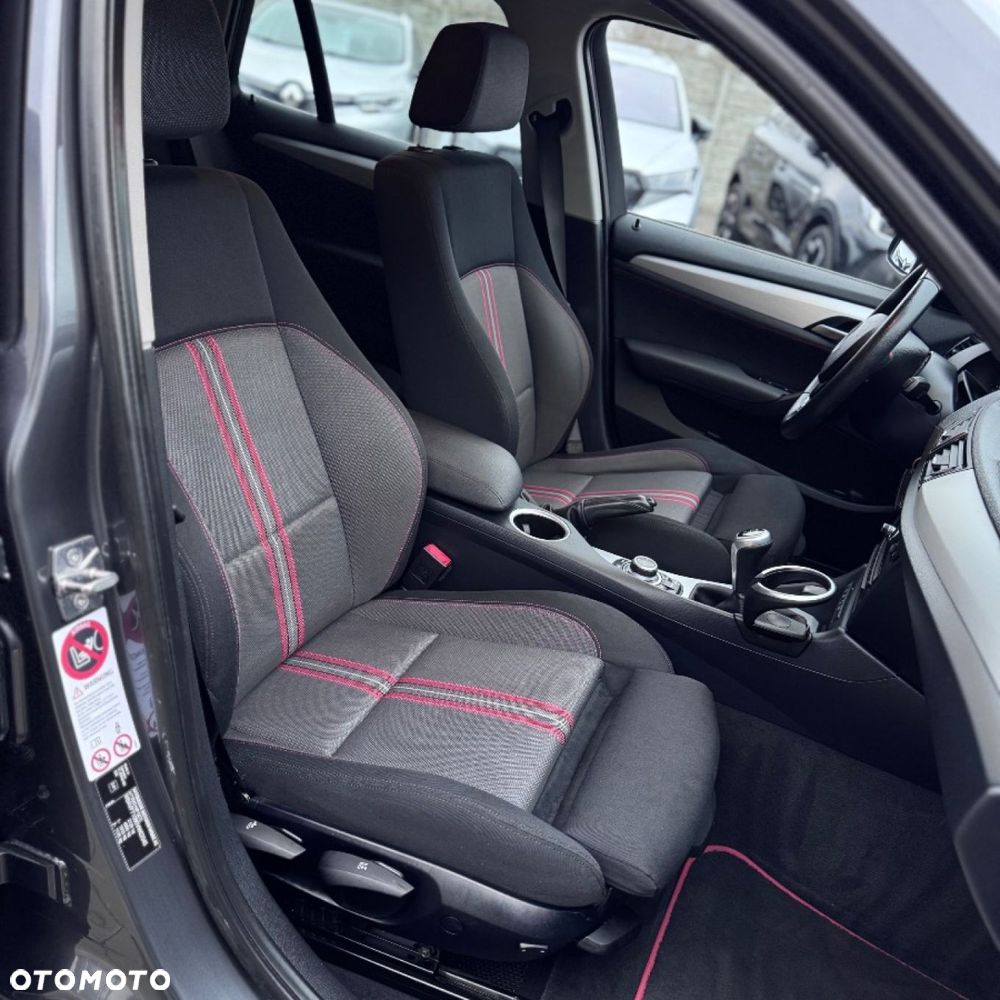 BMW X1 - 32