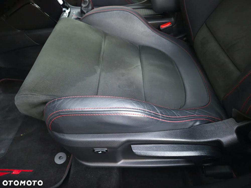 Kia Ceed 1.6 T-GDI GT-Track - 17