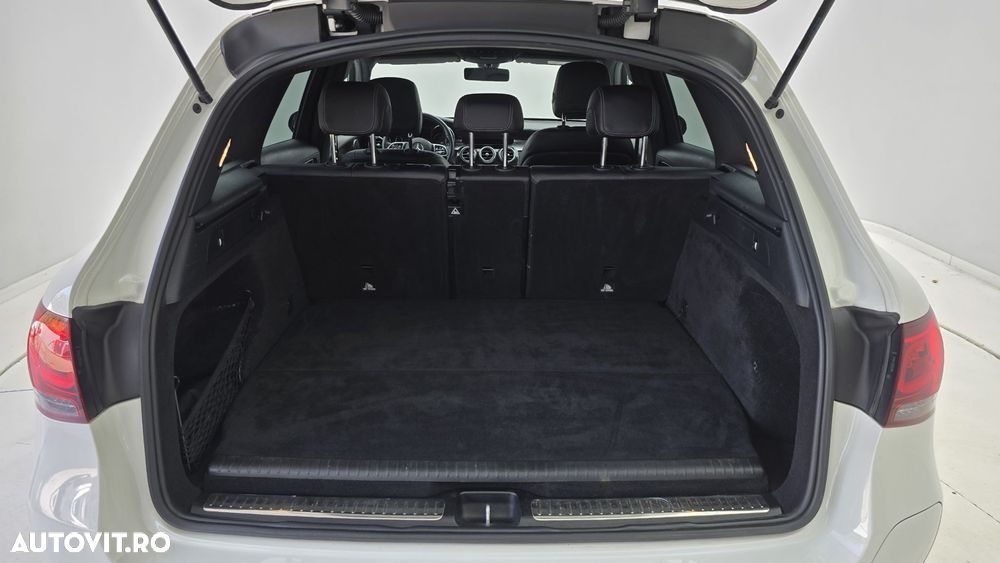 Mercedes-Benz GLC - 24